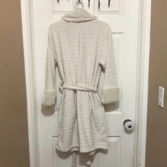 la Vie En Rose Robe - Picture 2 of 4